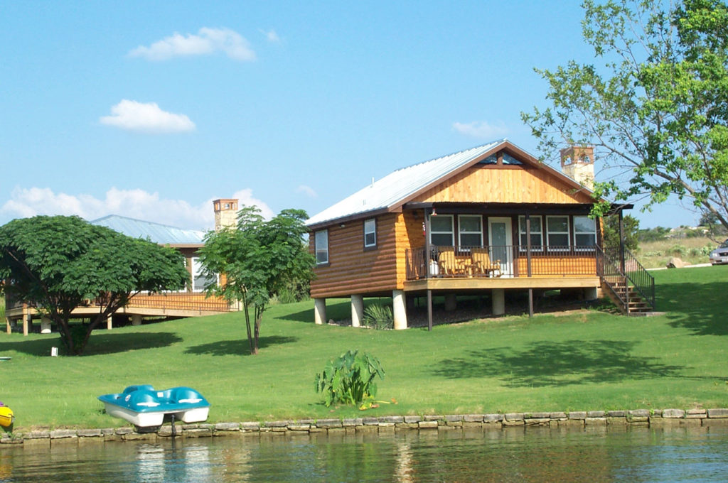 Cabin rentals by the lake